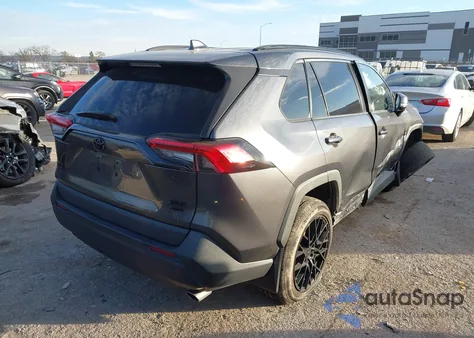 2021 Toyota Rav4 Xle Premium z USA, uszkodzony, nr VIN 2T3A1RFV2MC189388